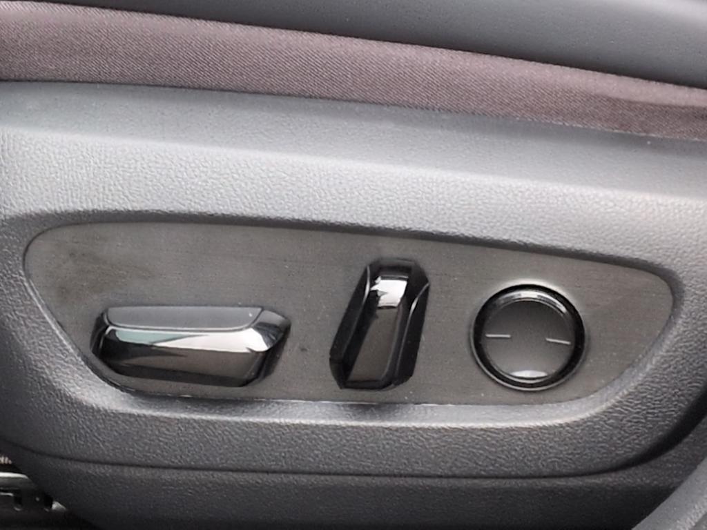 Thumbnail: 2024 Lexus RX - 24