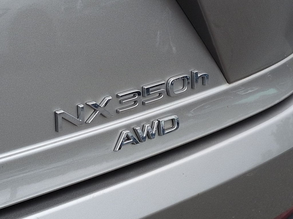 Thumbnail: 2024 Lexus ES - 25