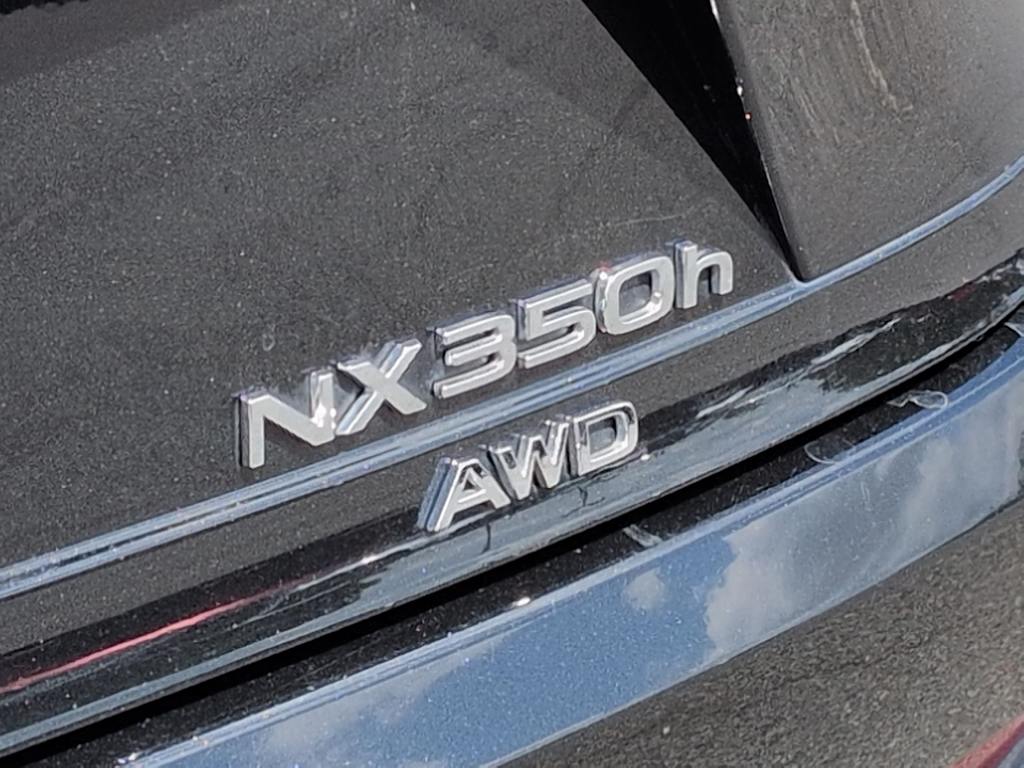 Thumbnail: 2024 Lexus ES - 7