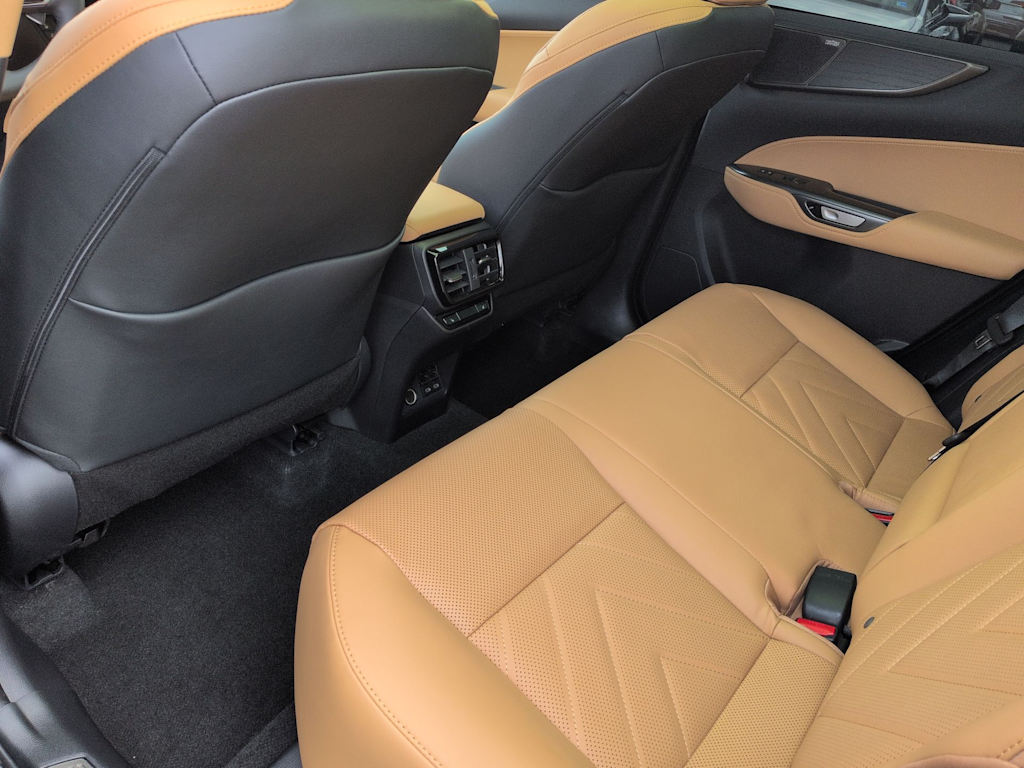 Thumbnail: 2026 Lexus ES - 13