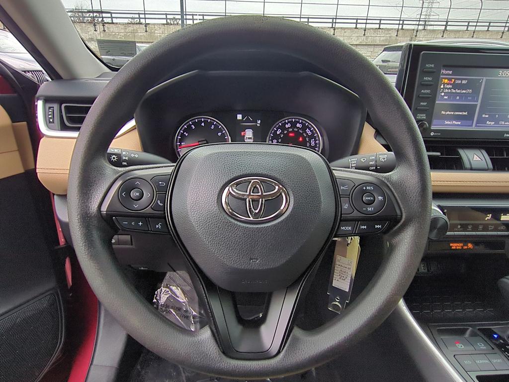 Thumbnail: 2022 Toyota RAV4 - 9