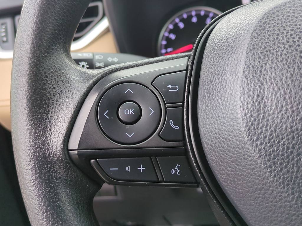 Thumbnail: 2022 Toyota RAV4 - 26