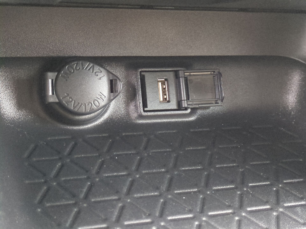 Thumbnail: 2022 Toyota RAV4 - 31