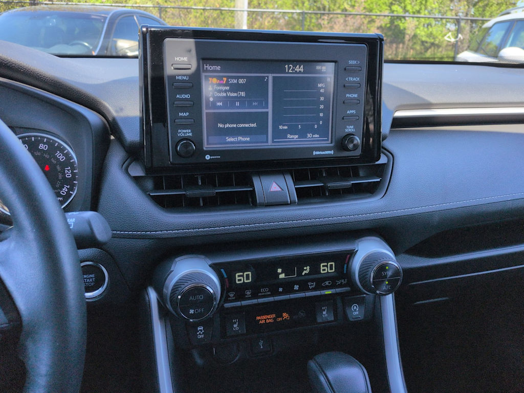Thumbnail: 2020 Toyota RAV4 - 15
