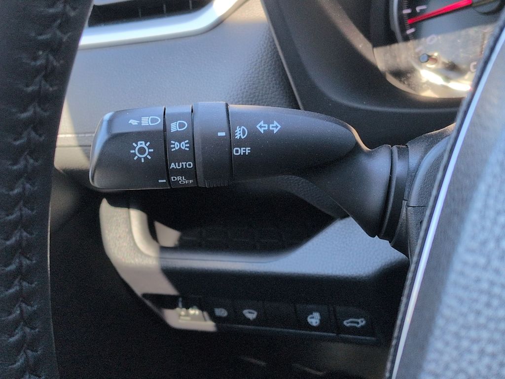 Thumbnail: 2020 Toyota RAV4 - 35