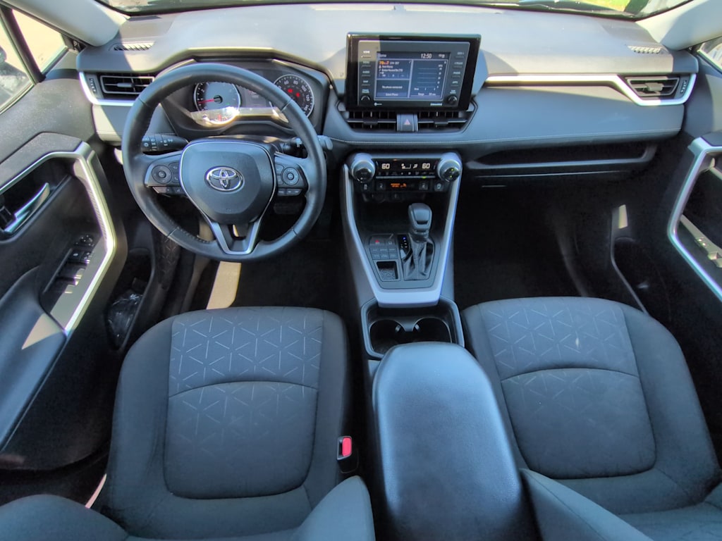Thumbnail: 2020 Toyota RAV4 - 10