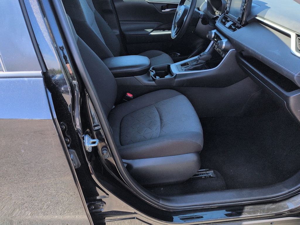 Thumbnail: 2020 Toyota RAV4 - 12