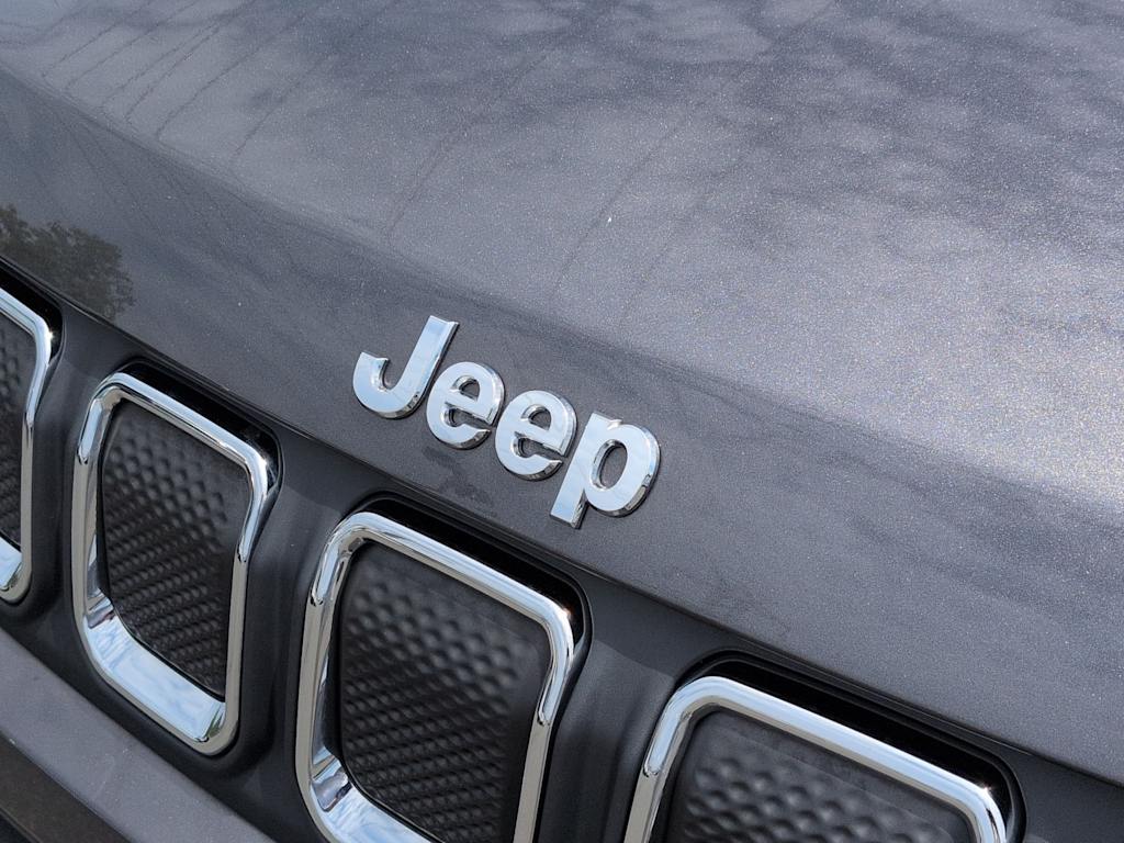 Thumbnail: 2022 Jeep Compass - 6