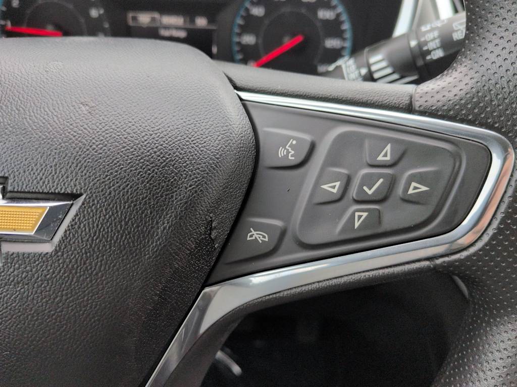 Thumbnail: 2020 Chevrolet Equinox - 32