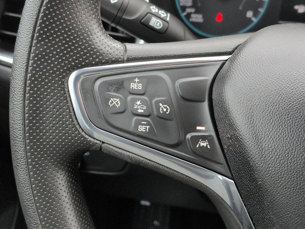 Thumbnail: 2020 Chevrolet Equinox - 31