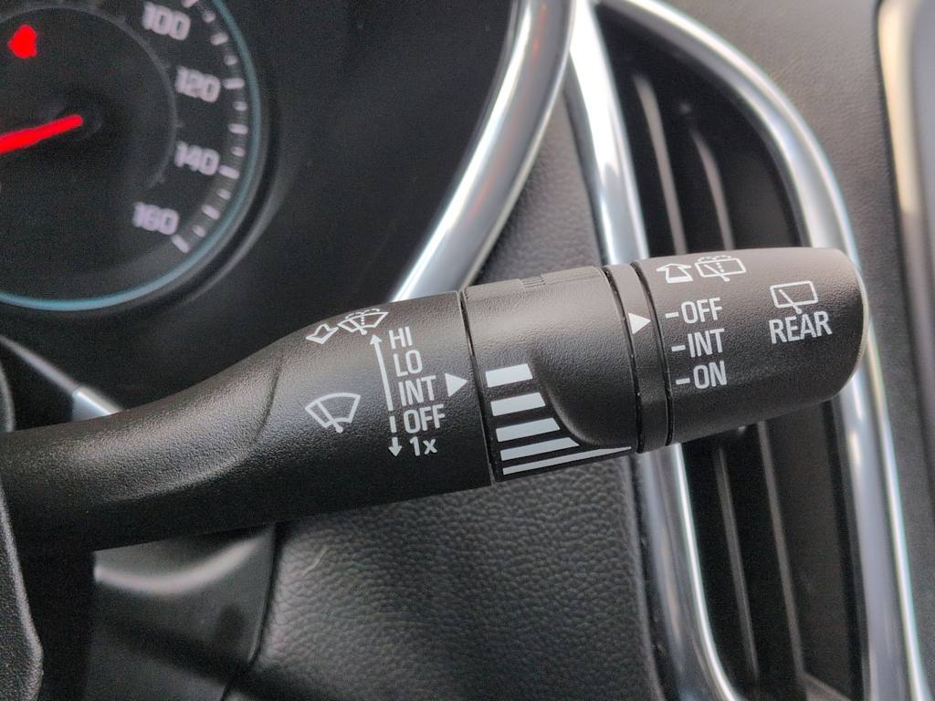 Thumbnail: 2019 Chevrolet Equinox - 16