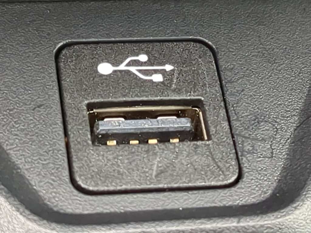 Thumbnail: 2023 BMW M2 - 36