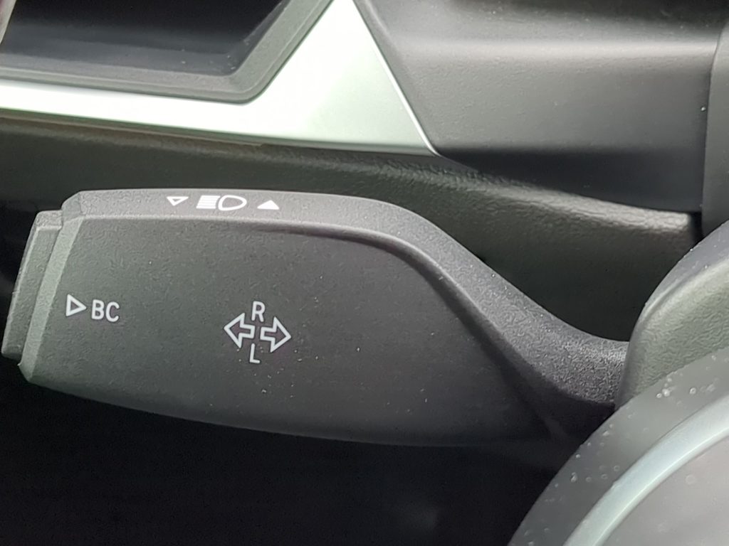 Thumbnail: 2023 BMW M2 - 32