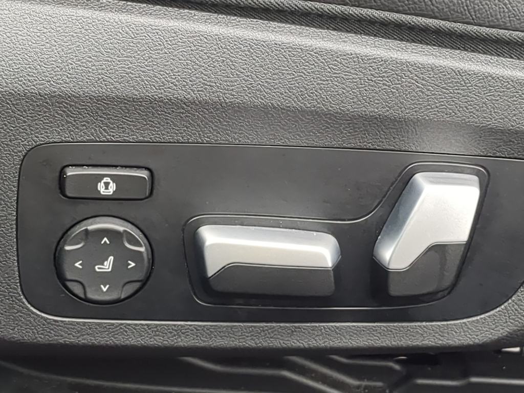 Thumbnail: 2023 BMW M2 - 27