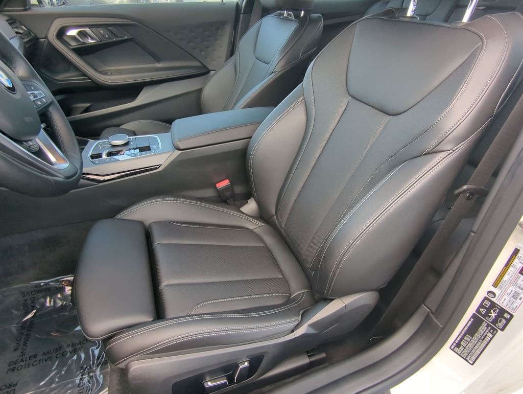 Thumbnail: 2024 BMW 2 Series - 12