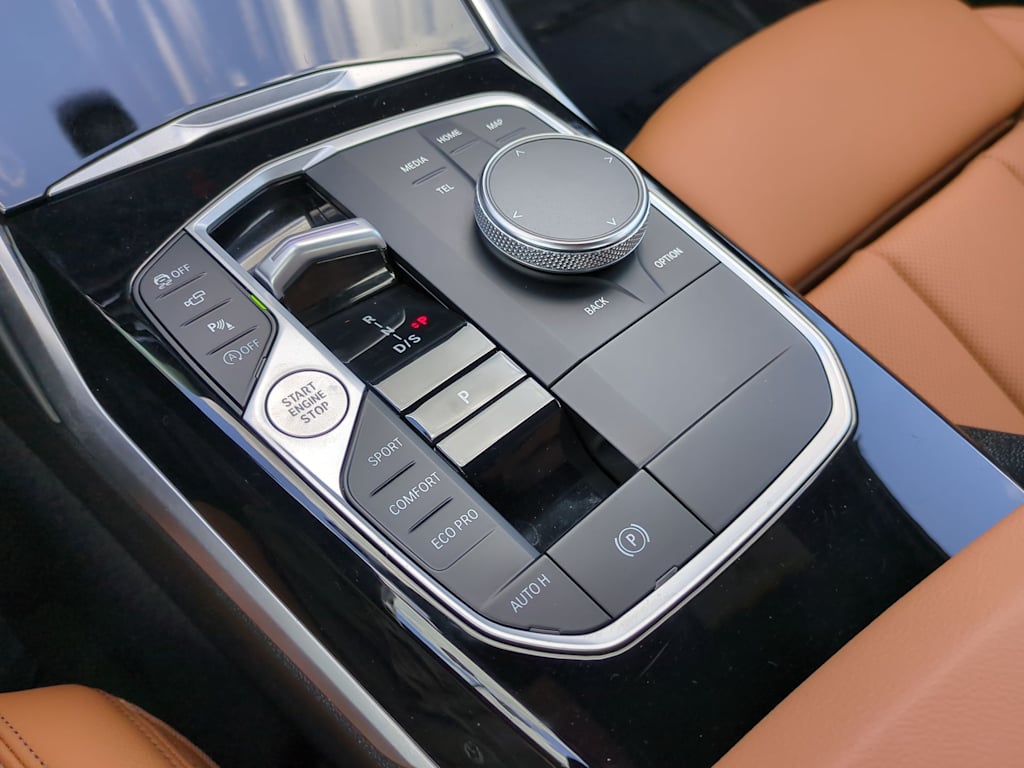 2024 BMW 2 Series 230i xDrive 25