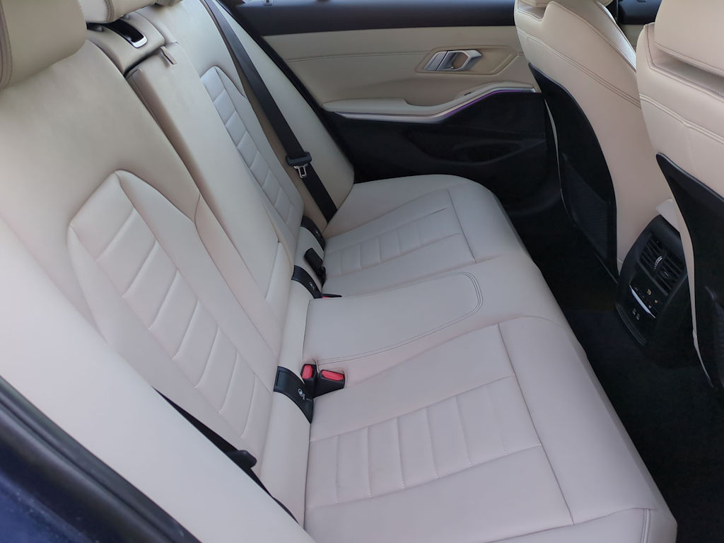 Thumbnail: 2022 BMW 3 Series - 28