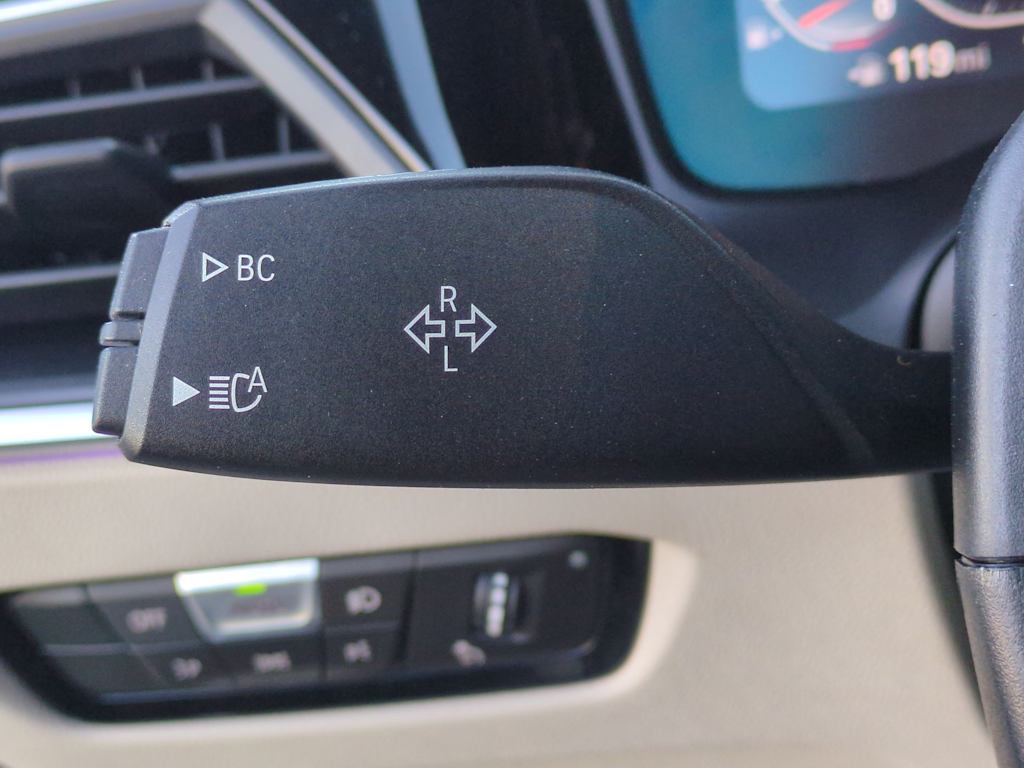 Thumbnail: 2022 BMW 3 Series - 32