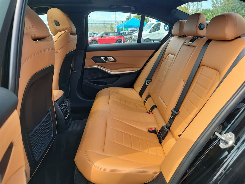 2021 BMW 3 Series 330xi 11