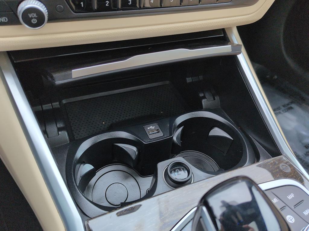 Thumbnail: 2022 BMW 3 Series - 36