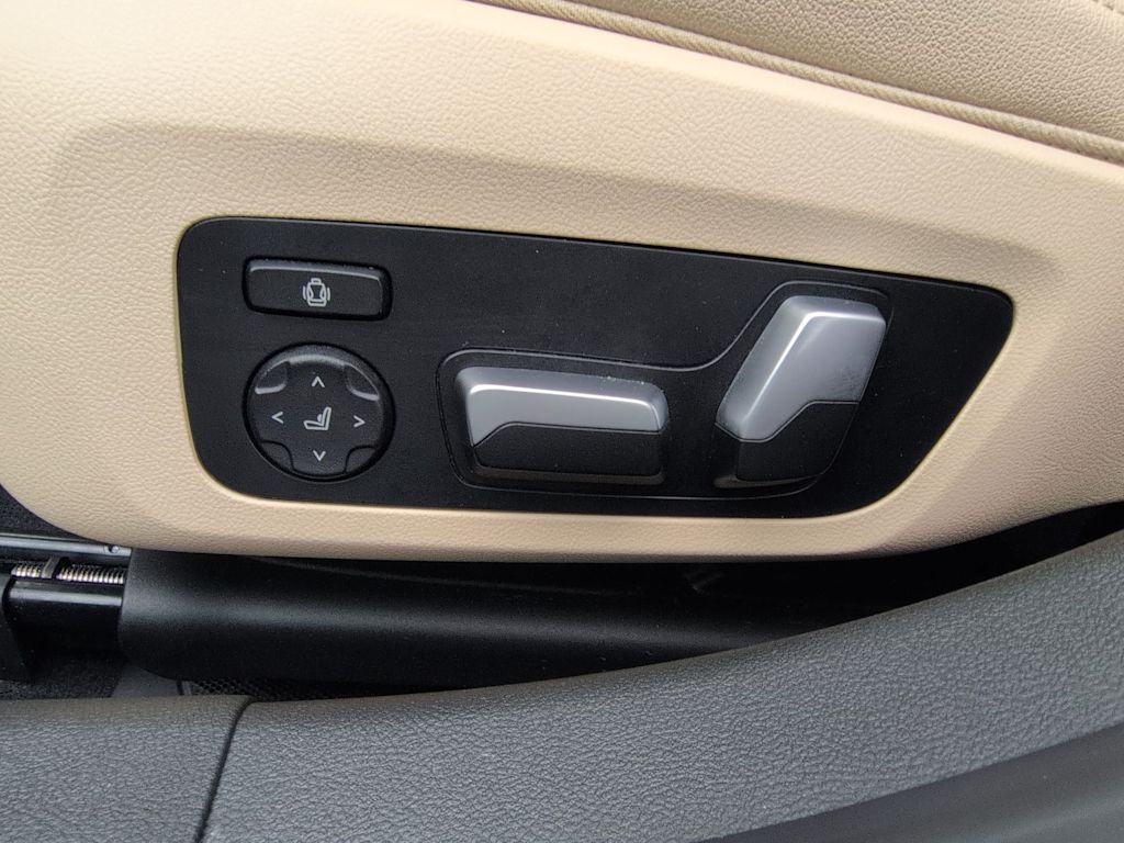 Thumbnail: 2021 BMW 3 Series - 26