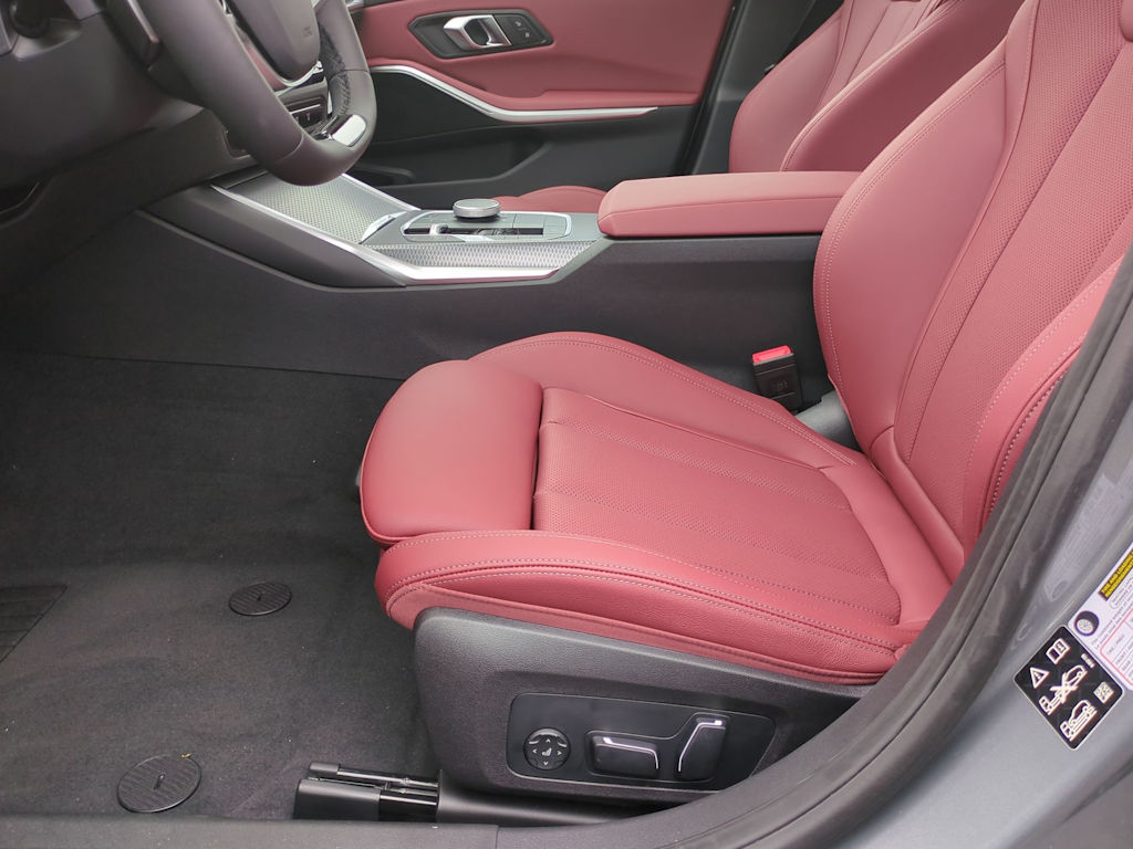 Thumbnail: 2025 BMW 3 Series - 23