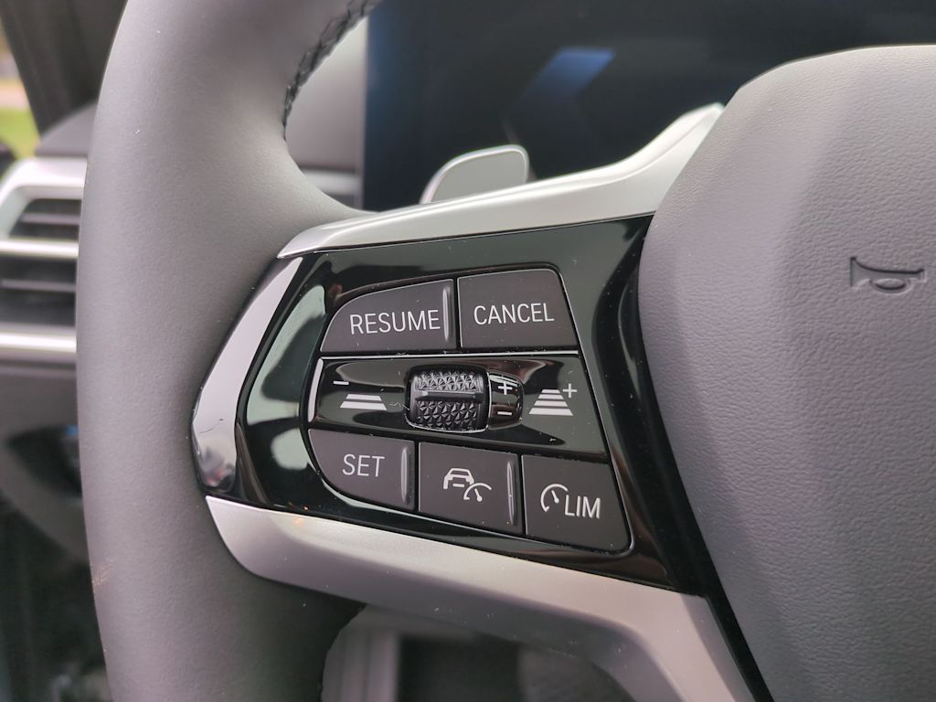 Thumbnail: 2025 BMW 3 Series - 28