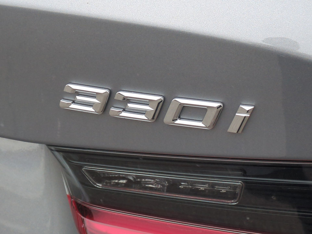 Thumbnail: 2025 BMW 3 Series - 22