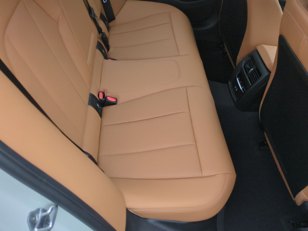 Thumbnail: 2025 BMW 3 Series - 29