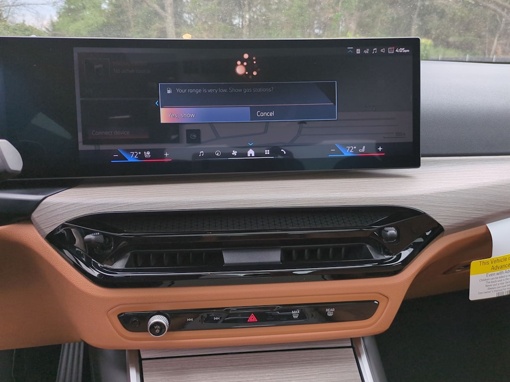 Thumbnail: 2025 BMW 3 Series - 14