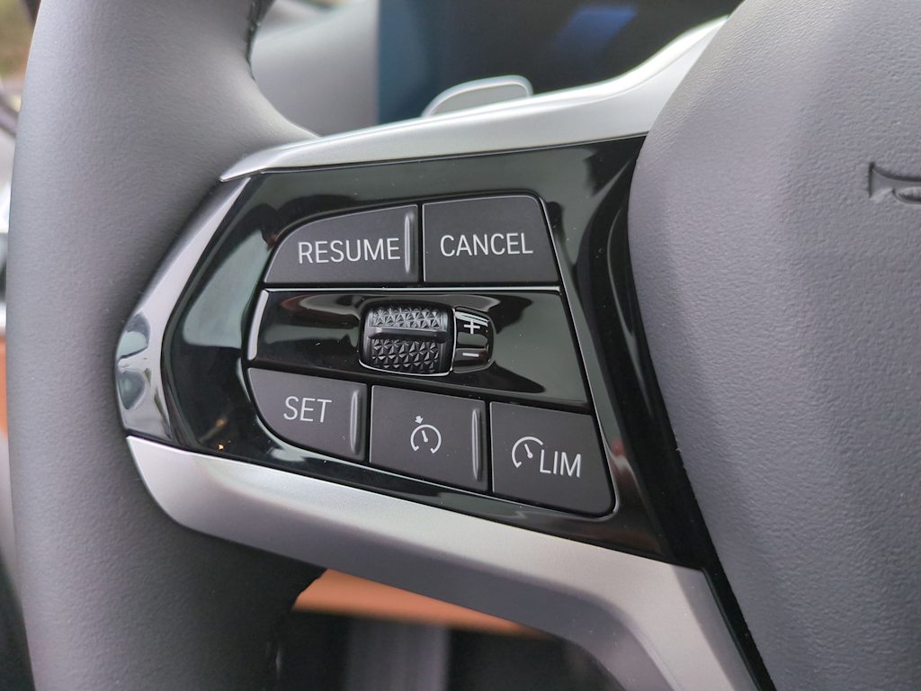 Thumbnail: 2025 BMW 3 Series - 31