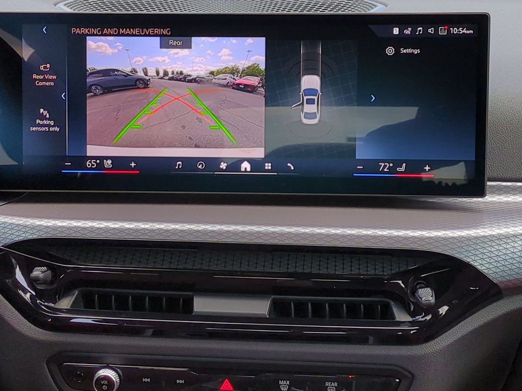 Thumbnail: 2025 BMW 3 Series - 36