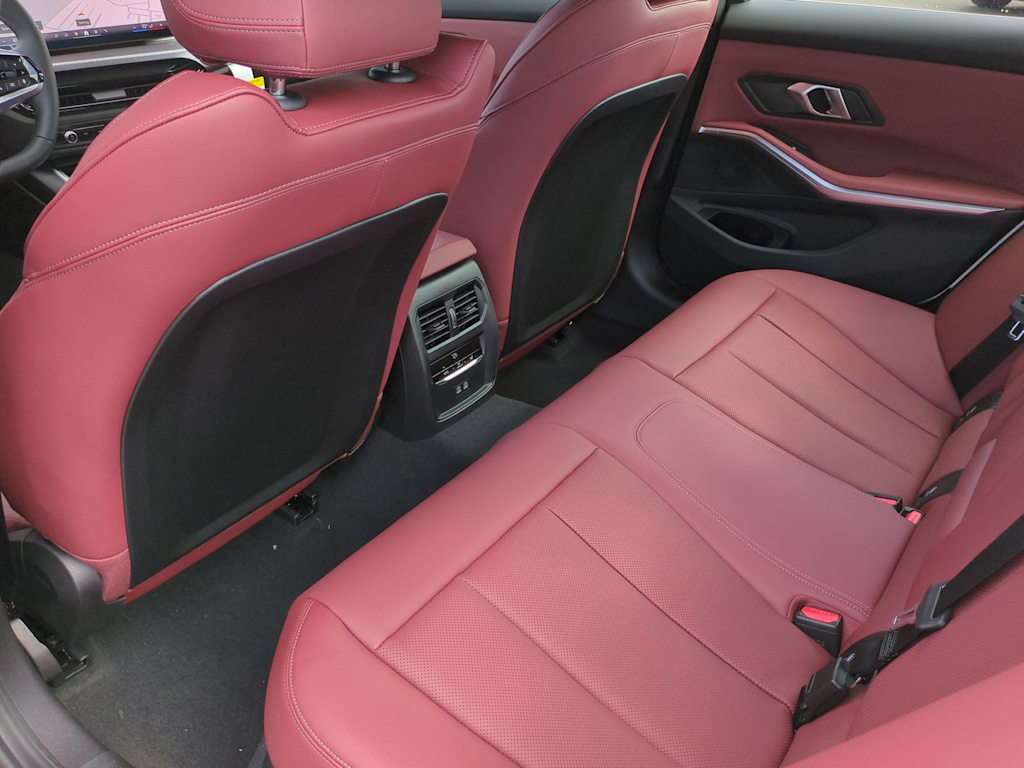 Thumbnail: 2025 BMW 3 Series - 13