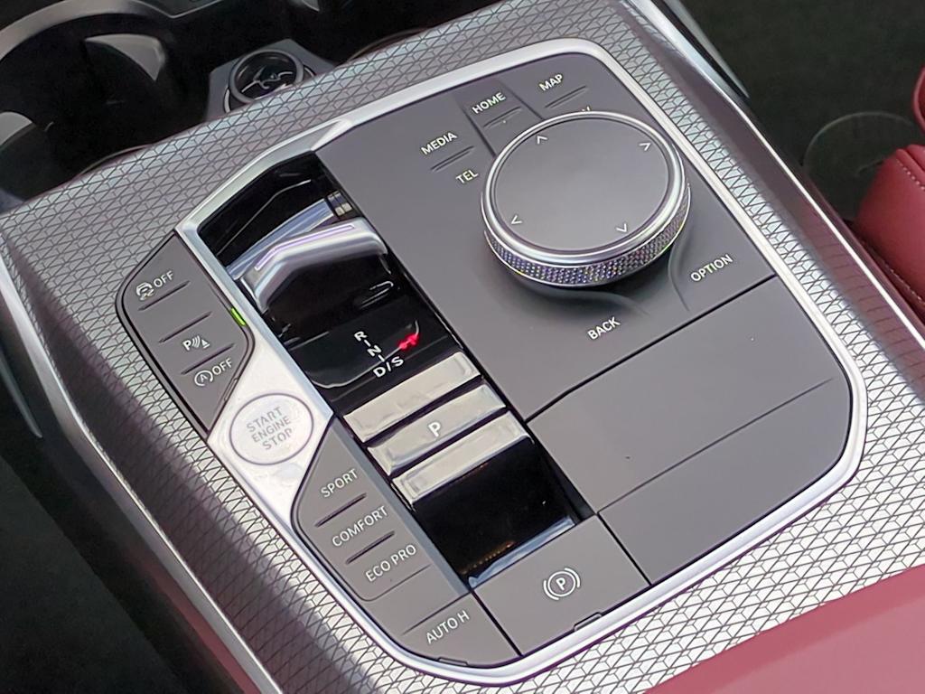 Thumbnail: 2025 BMW 3 Series - 16