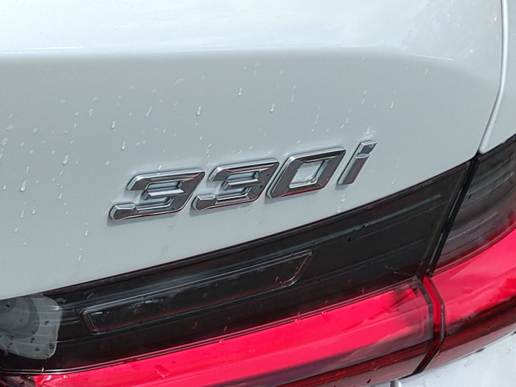 Thumbnail: 2025 BMW 3 Series - 25