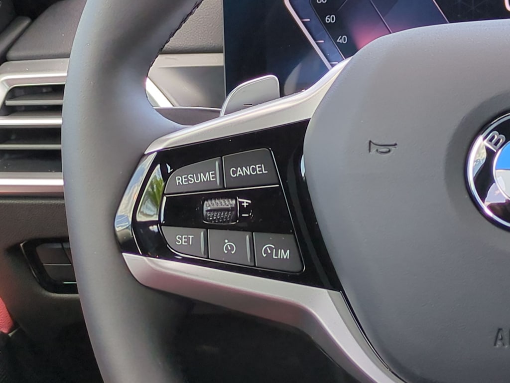 Thumbnail: 2025 BMW 3 Series - 31