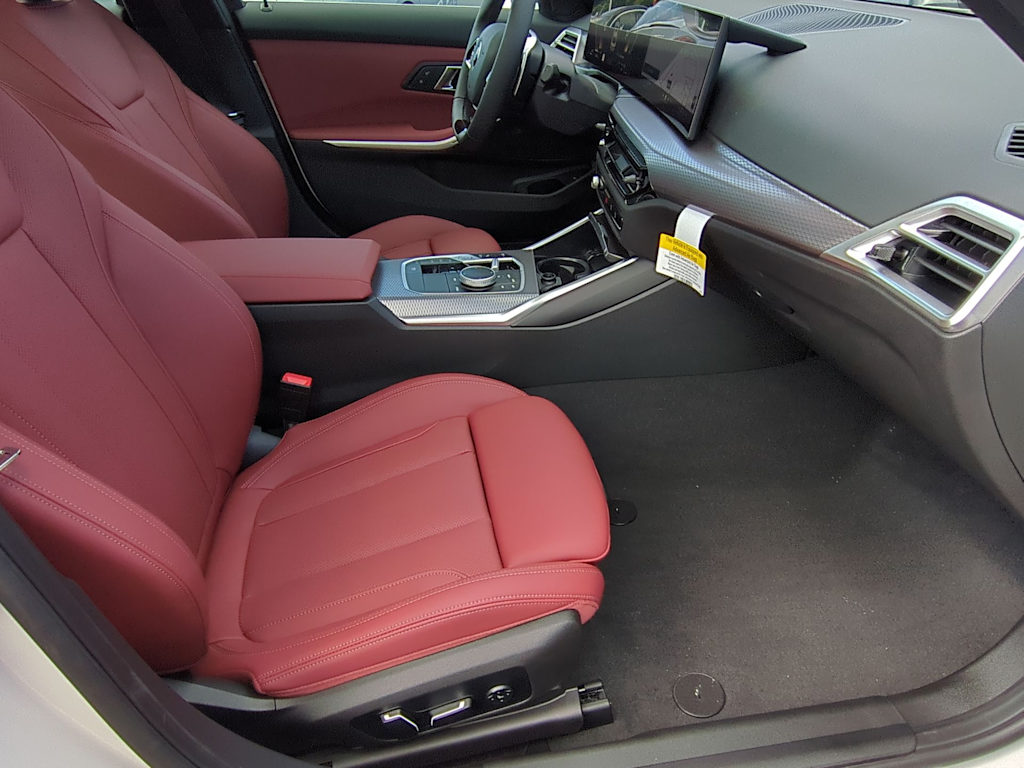 Thumbnail: 2025 BMW 3 Series - 12