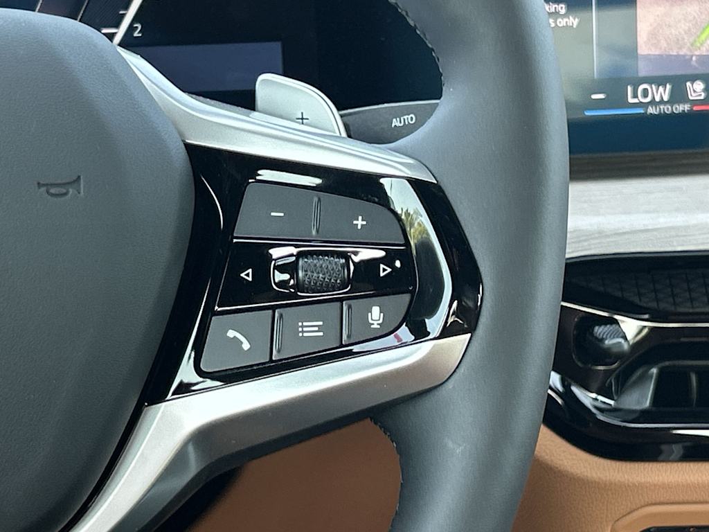 Thumbnail: 2025 BMW 3 Series - 33