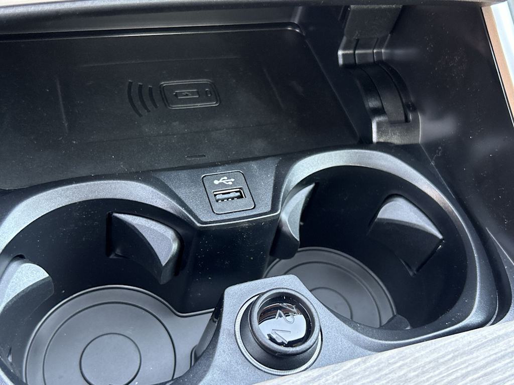 Thumbnail: 2025 BMW 3 Series - 16