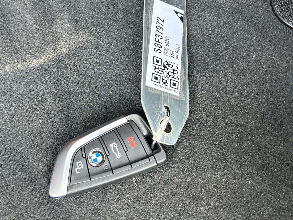 Thumbnail: 2025 BMW 3 Series - 19