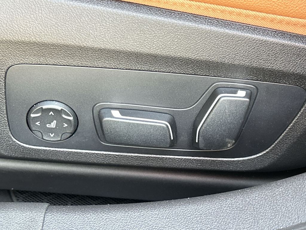 Thumbnail: 2025 BMW 3 Series - 27