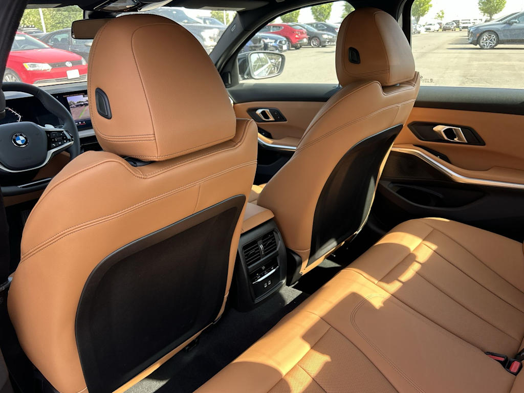 Thumbnail: 2025 BMW 3 Series - 13