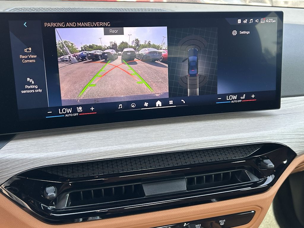 Thumbnail: 2025 BMW 3 Series - 37