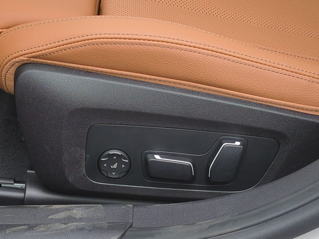 Thumbnail: 2025 BMW 3 Series - 26