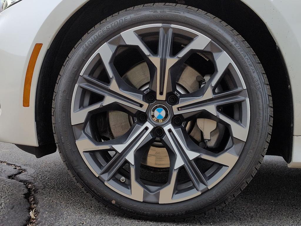 Thumbnail: 2025 BMW 3 Series - 8