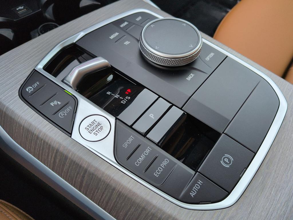 Thumbnail: 2025 BMW 3 Series - 37