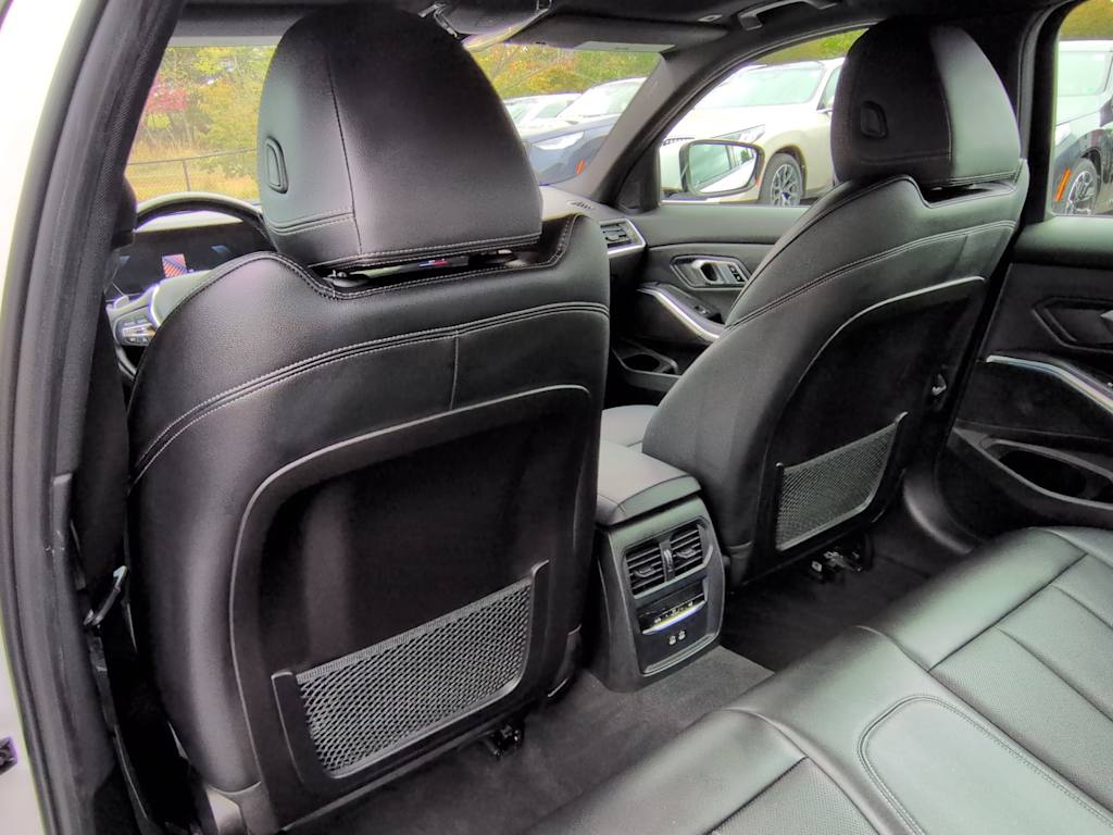 Thumbnail: 2023 BMW 3 Series - 13