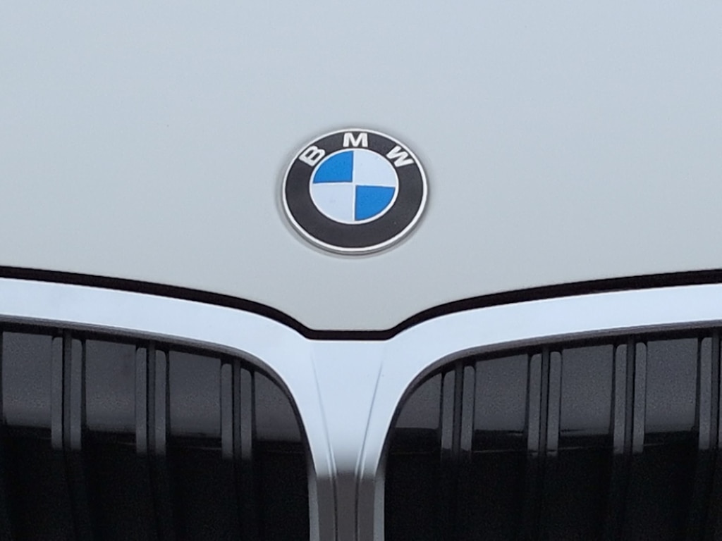 Thumbnail: 2023 BMW 3 Series - 7