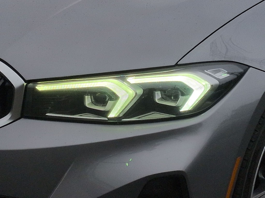 Thumbnail: 2023 BMW 3 Series - 24