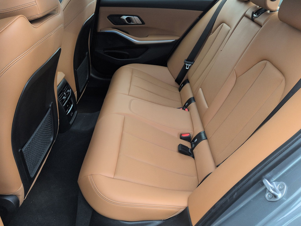 Thumbnail: 2023 BMW 3 Series - 28